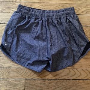Lululemon Hotty Hot Shorts 4”